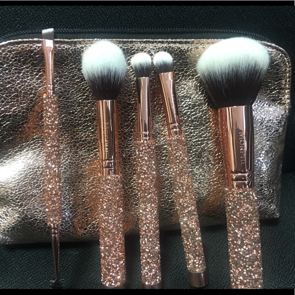 Morphe Other - 5 piece Morphe Brush set with travel bag